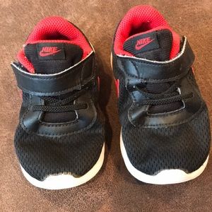 Nike Toddler Shoes Size 6